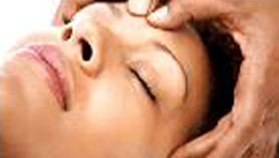 Modelages - Modelage Visage et cuir chevelu Modelages - Modelage Visage et cuir chevelu